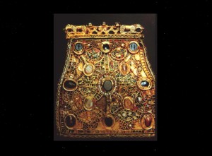 1-0065 Carolingian Reliquary